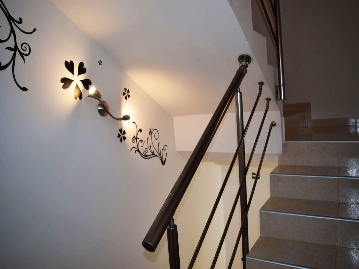 Iva Apartmani Tribunj  Ngoại thất bức ảnh