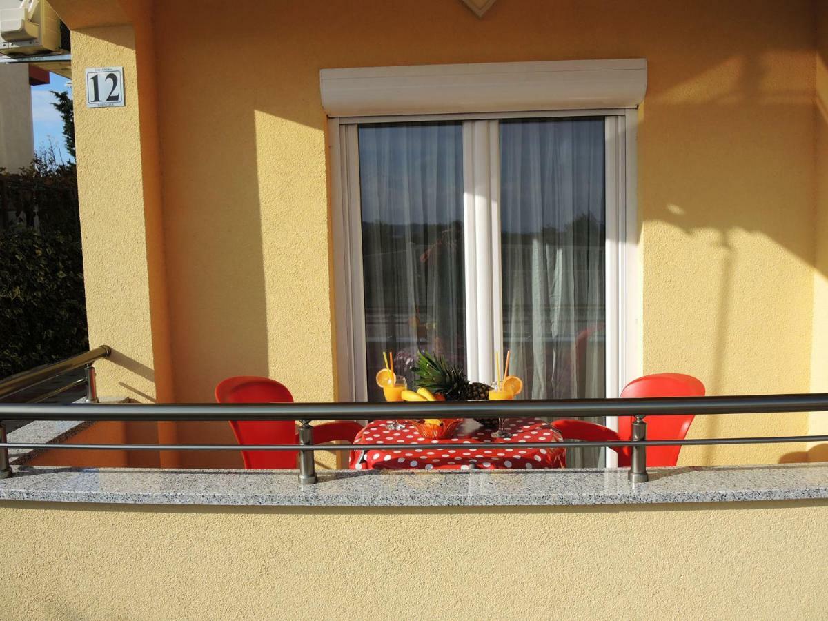 Iva Apartmani Tribunj  Ngoại thất bức ảnh