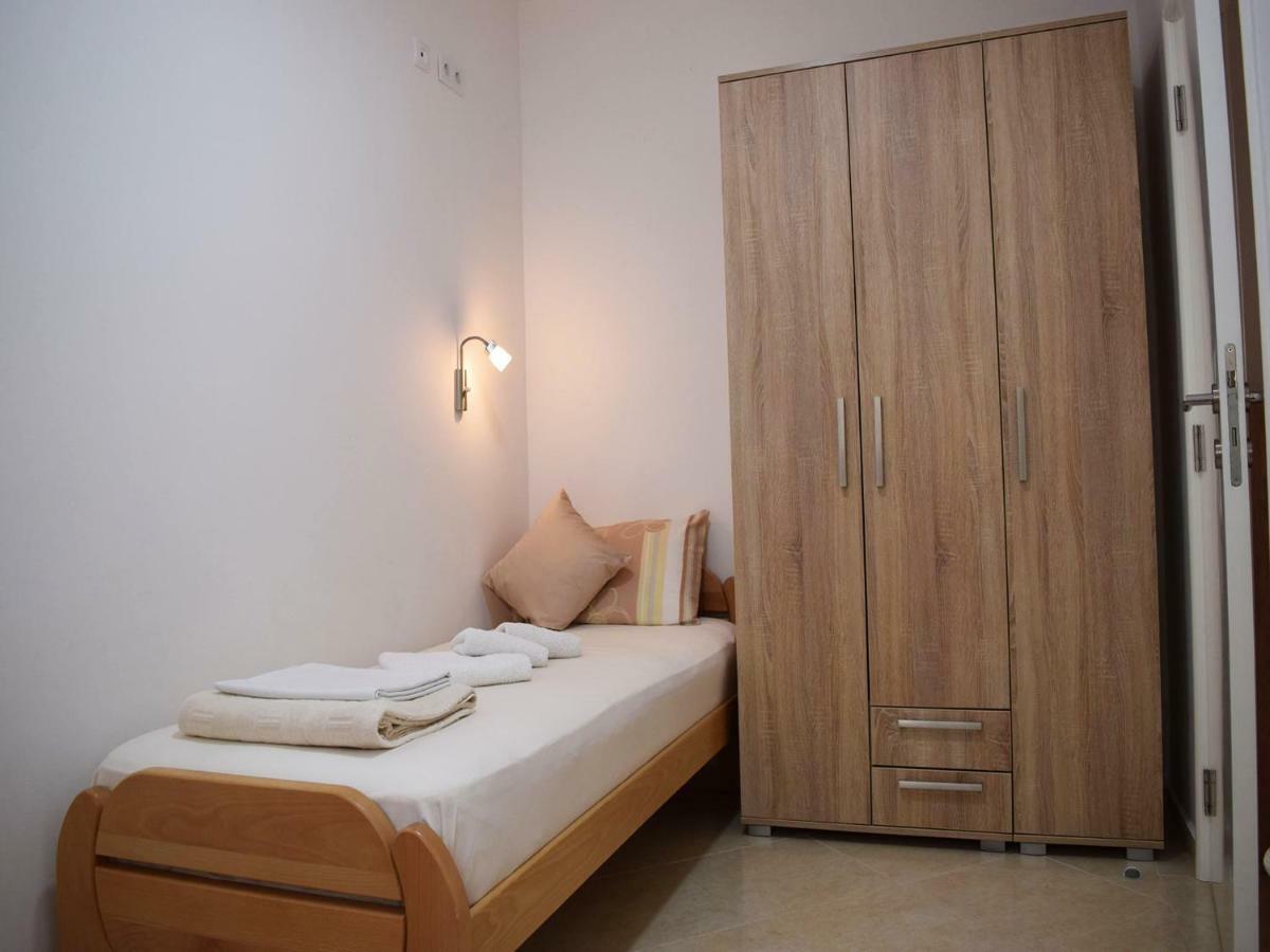 Iva Apartmani Tribunj  Ngoại thất bức ảnh